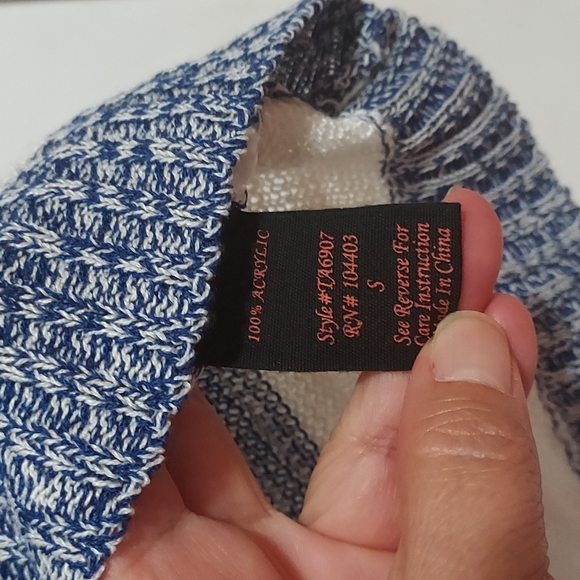 27. Nine- Long sleeve knitted pullover sweater  Size Small - Picture 3 of 3